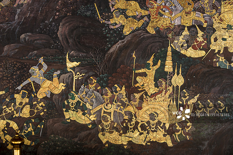 泰国曼谷玉佛寺墙上的拉玛衍那故事壁画图片素材