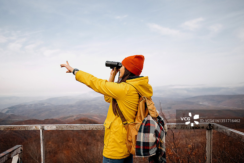 大自然中的美丽秋日图片素材