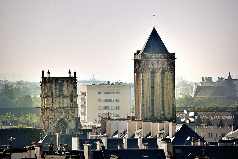 卡昂，16世纪的圣让教堂图片素材