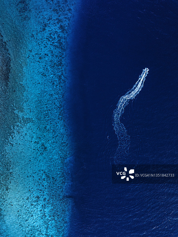 马尔代夫摩托艇航拍图片素材