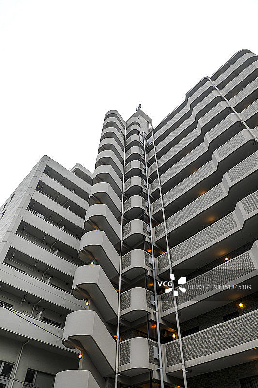 住宅楼低角度视图图片素材