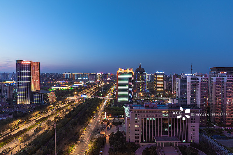 河南省洛阳市城市天际线夜景图片素材