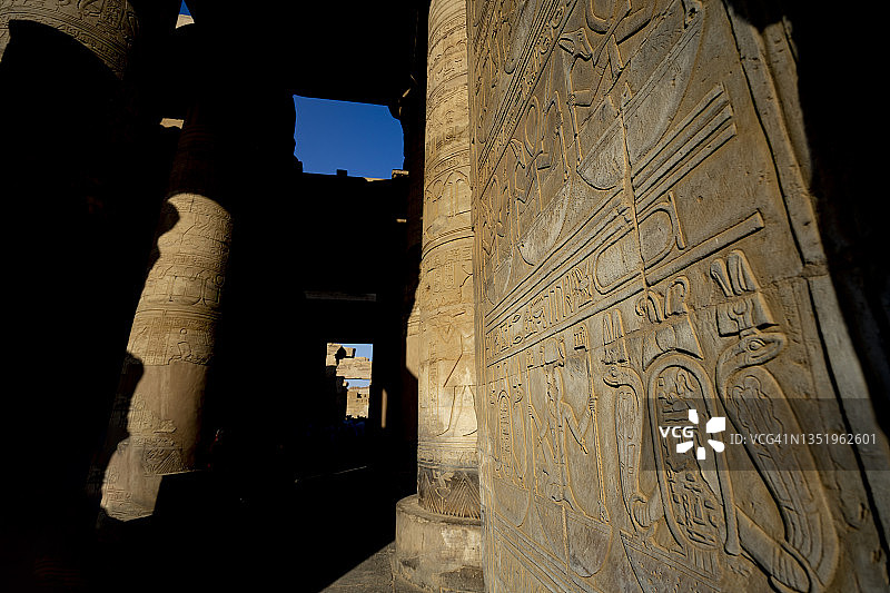 康翁波埃及神庙遗址，图特摩斯三世为纪念鳄鱼神索贝克而建图片素材