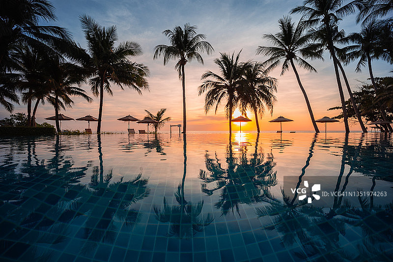 热带海滩酒店度假村泳池景观图片素材