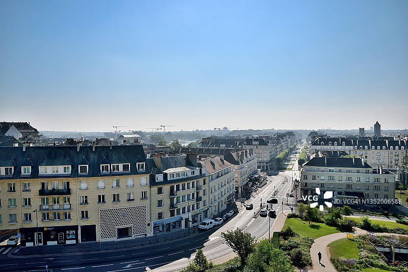 从城堡俯瞰卡昂市图片素材