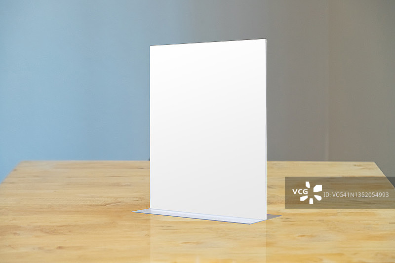 酒吧餐厅空白菜单框样机图片素材