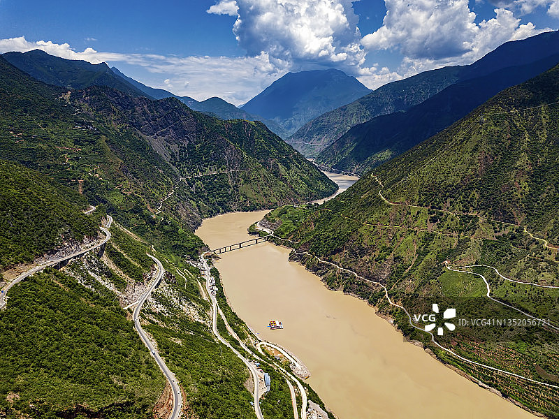 金沙江与山路图片素材