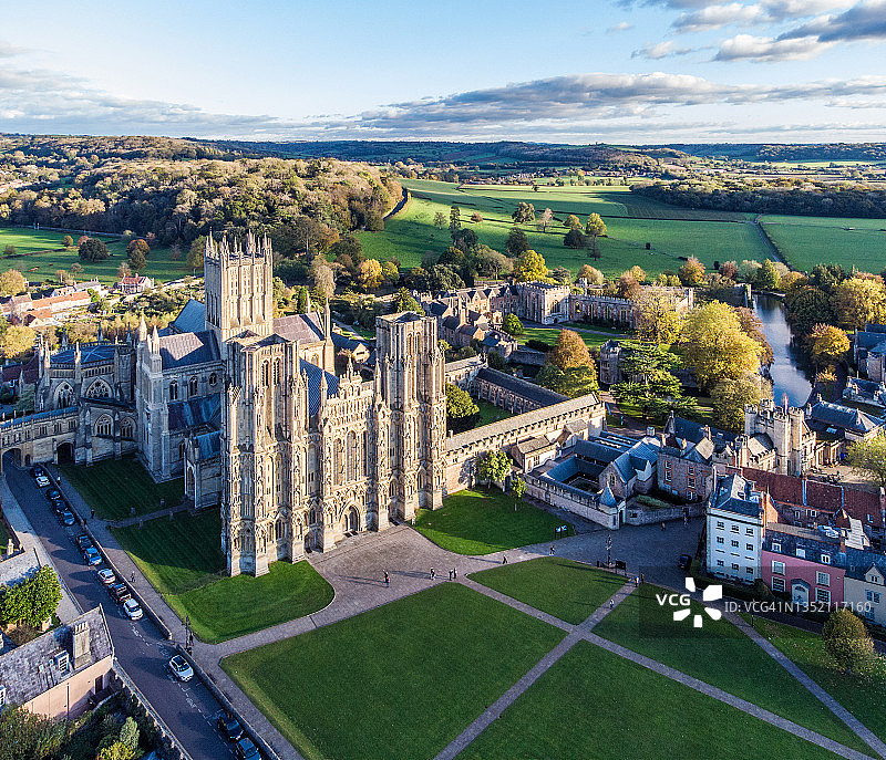 高角度视角的威尔斯大教堂图片素材