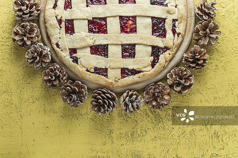 黄色纹理背景上的自制克罗st塔图片素材