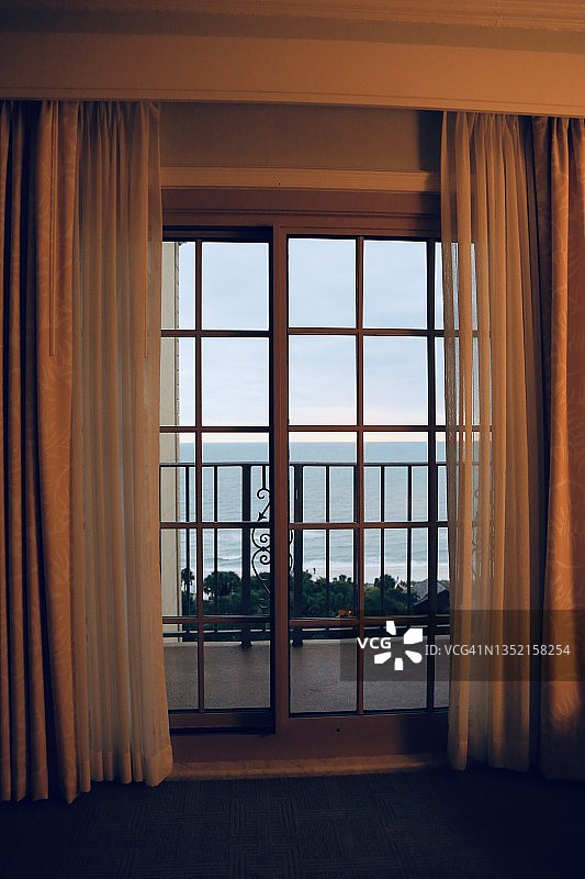 推拉阳台窗图片素材