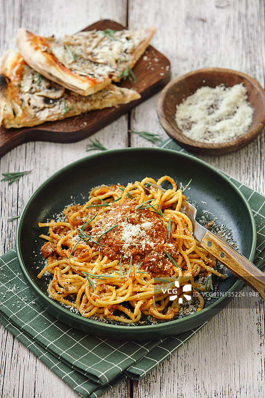 经典意式肉酱意大利面图片素材