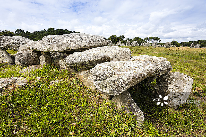 法国布列塔尼卡纳克凯尔马里奥石棚图片素材