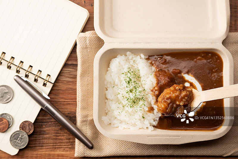 外卖牛肉炖菜图片素材