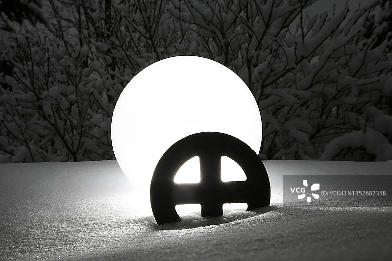 光照地球图片素材