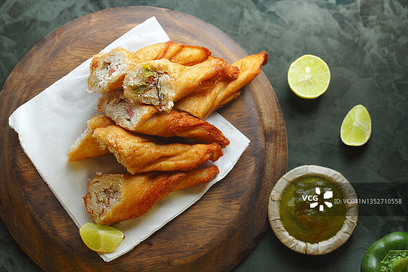 面包凝乳火烧图片素材