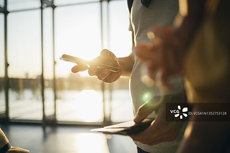 一起去度假的家庭图片素材