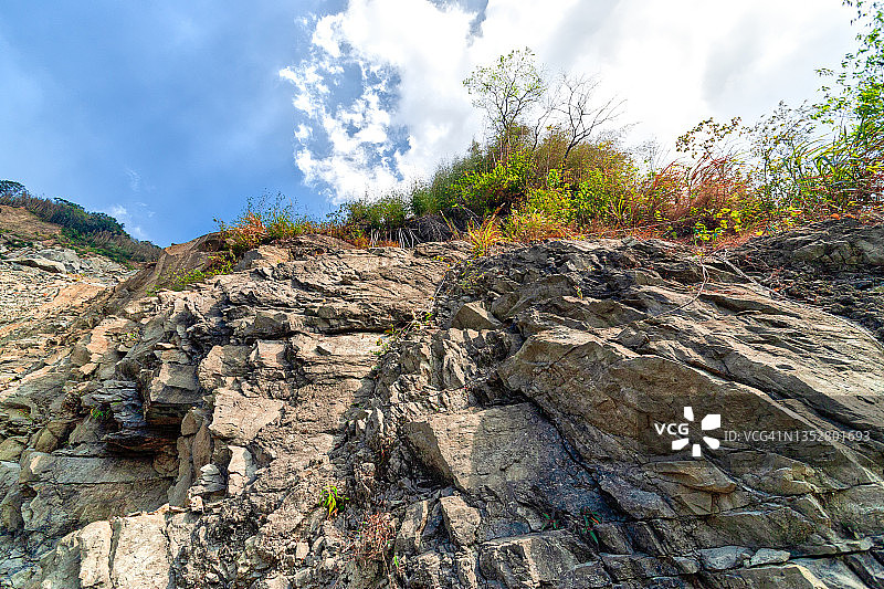 阿里山的岩石峭壁图片素材