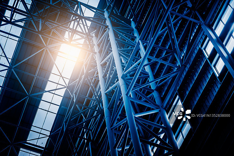 房屋中的钢管和脚手架图片素材