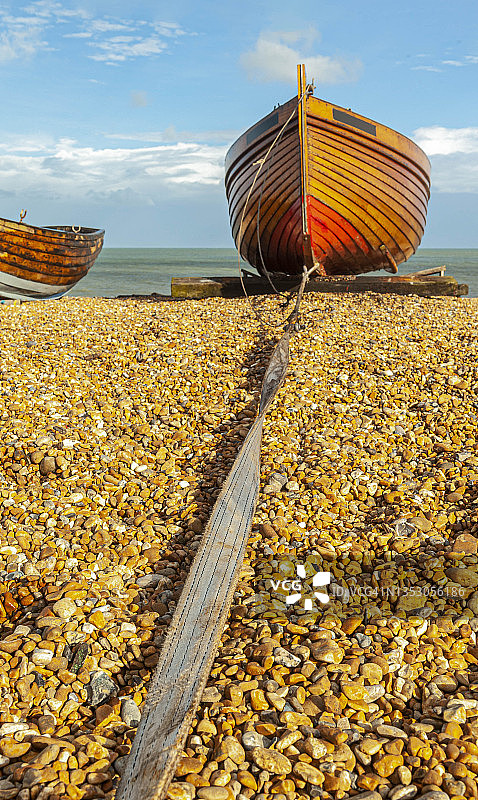 英国肯特郡迪尔海滩渔船图片素材