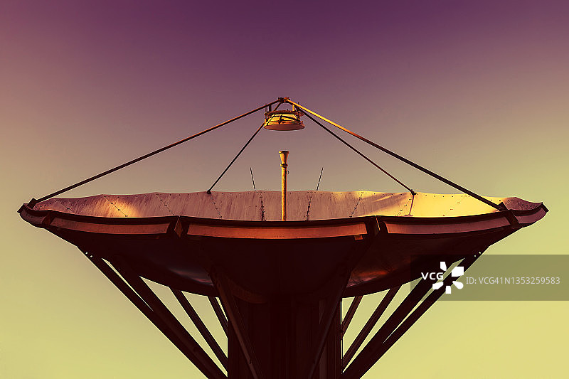 巨型卫星天线图片素材