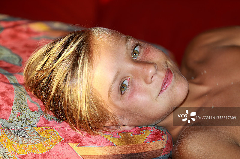 阳光亲吻图片素材