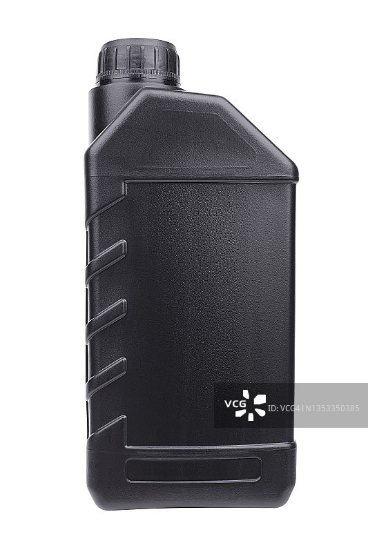 白色背景下的机油罐图片素材