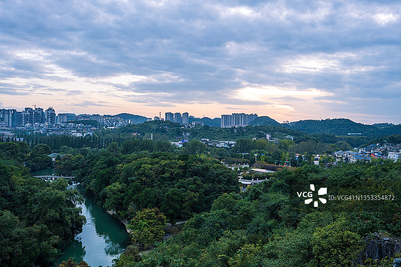 贵州贵阳花溪公园日落图片素材
