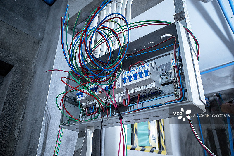 水电开槽装饰毛坯房图片素材