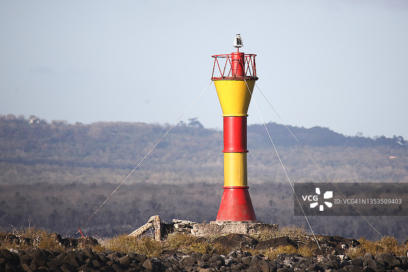 厄瓜多尔加拉帕戈斯群岛圣克鲁斯岛埃斯特拉达角灯塔图片素材