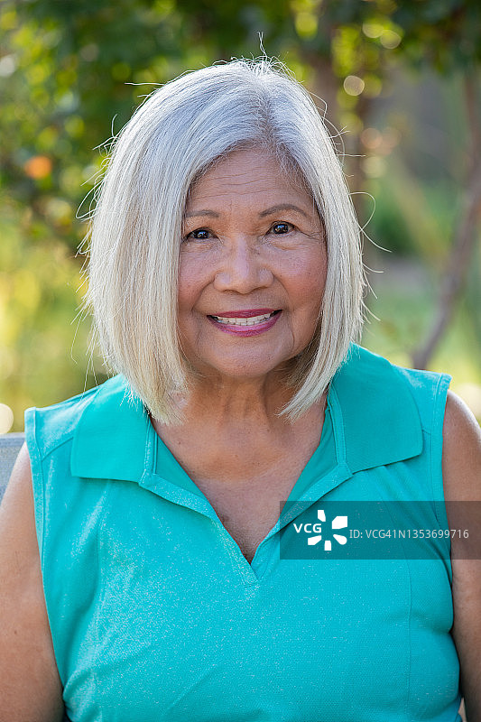有吸引力的女人的肖像图片素材