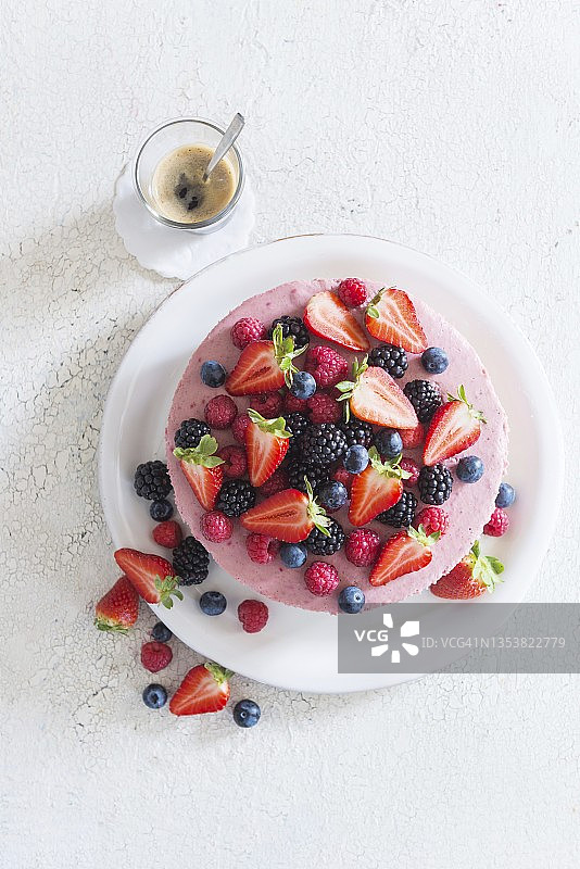 夏季浆果夸克蛋糕图片素材