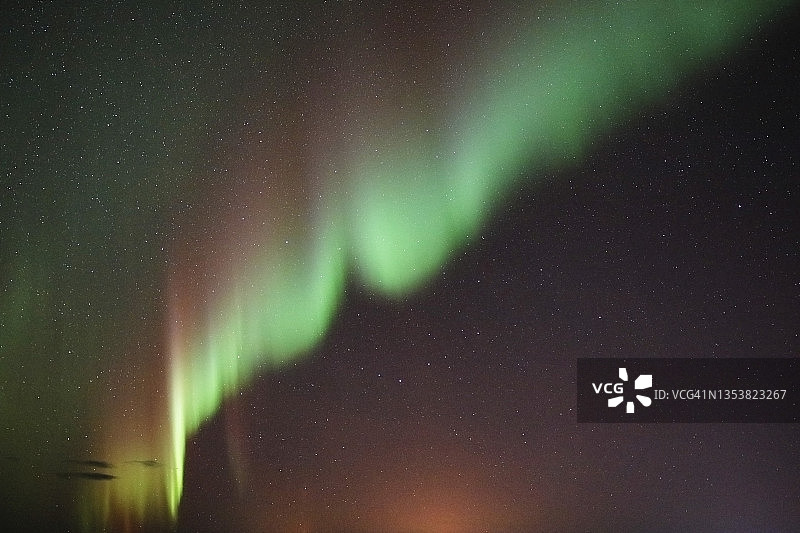 冰岛博尔加内斯的极光图片素材