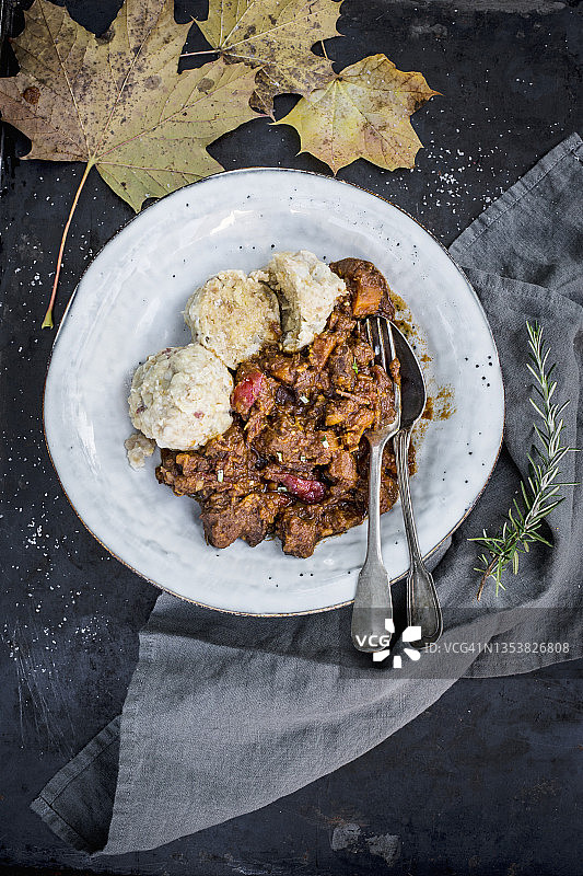 古拉什配面包饺子图片素材