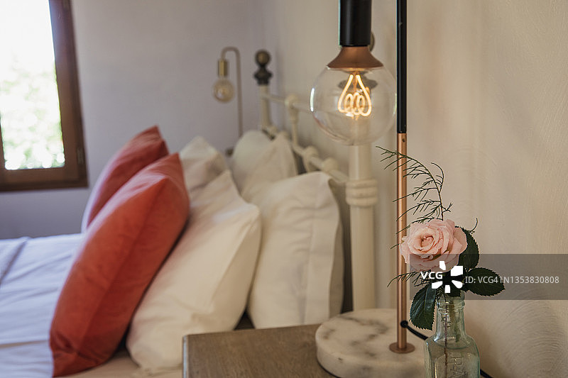 现代床头柜图片素材