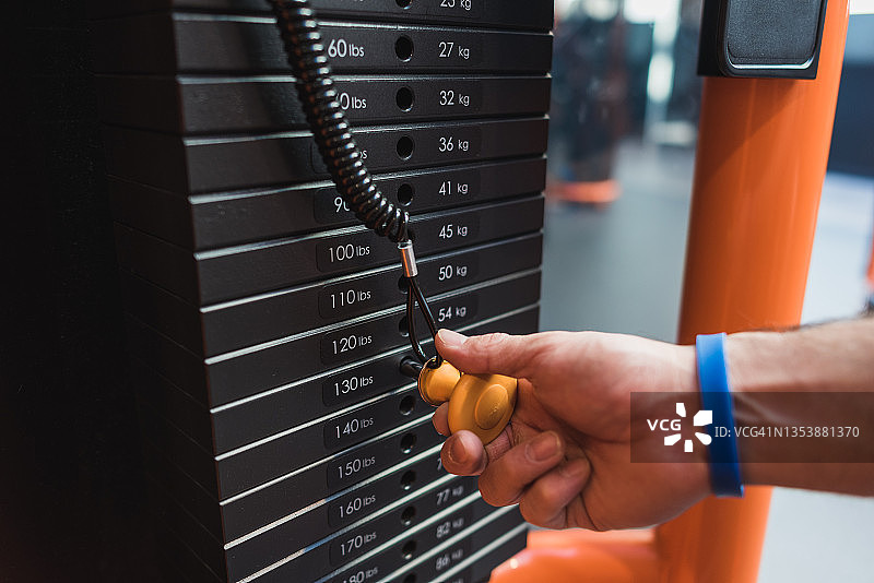 健身器械上的重量公斤数图片素材