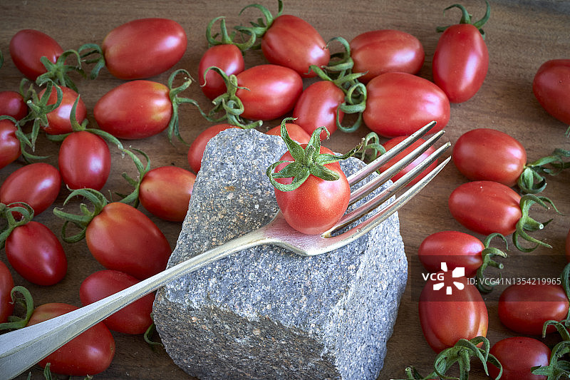 新鲜小番茄特写图片素材