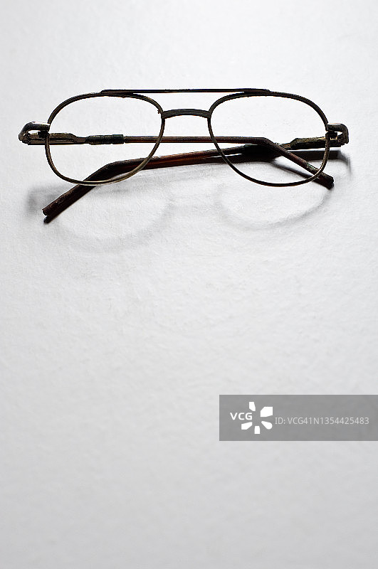 旧眼镜图片素材