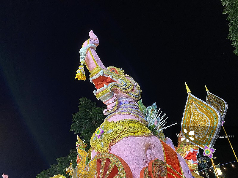 传统泰国水灯装饰之美图片素材