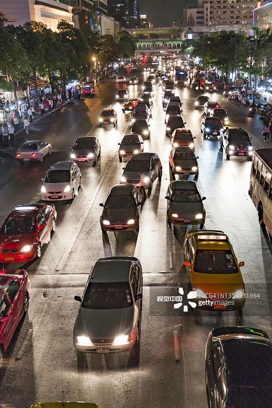 曼谷主要道路夜间交通图片素材