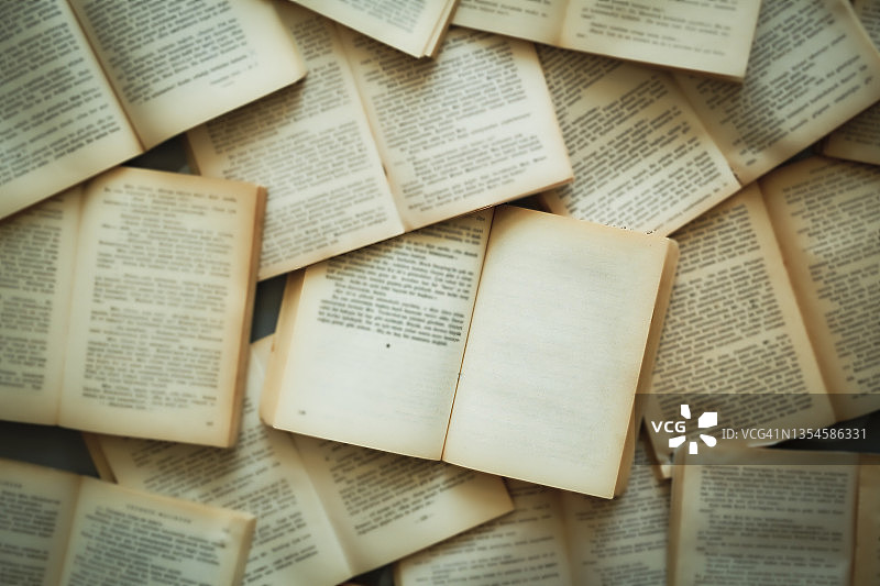 展开的书页图片素材