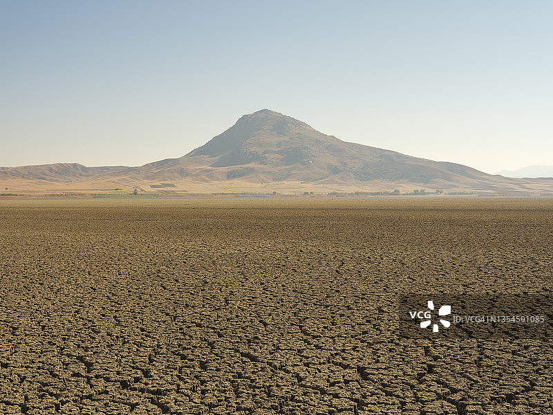 干涸的湖床图片素材