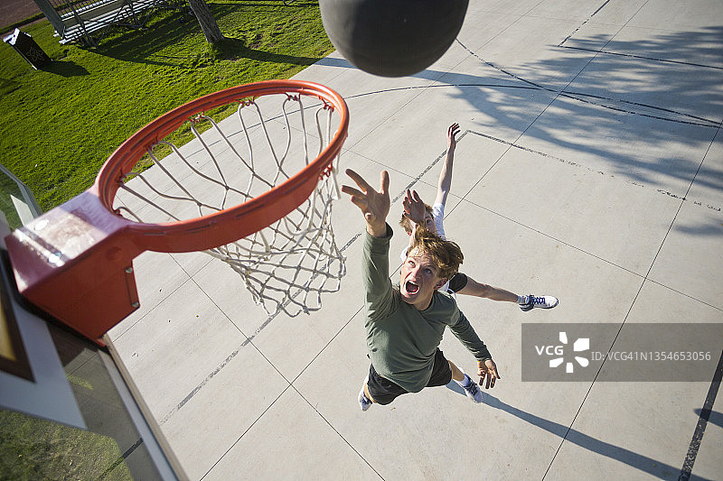 青少年篮球图片素材