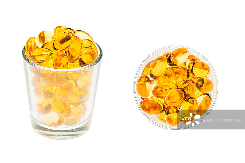 白色背景玻璃瓶装Omega-3鱼油胶囊图片素材
