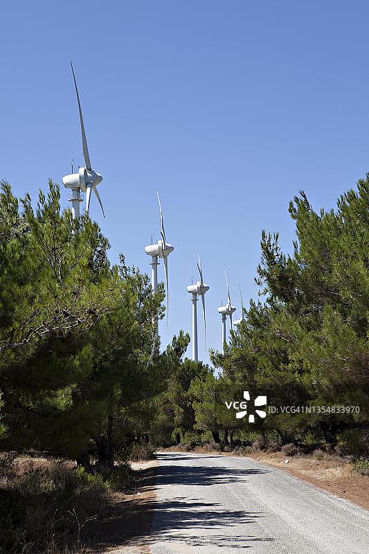 土耳其恰纳卡莱博兹贾阿达的风车图片素材