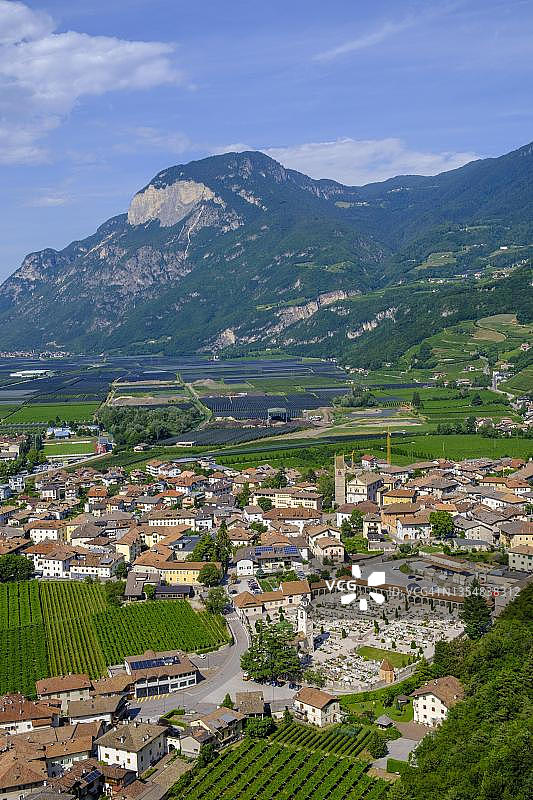 阿迪杰河谷与萨卢恩风光（哈德堡城堡遗址），意大利特伦蒂诺-上阿迪杰图片素材