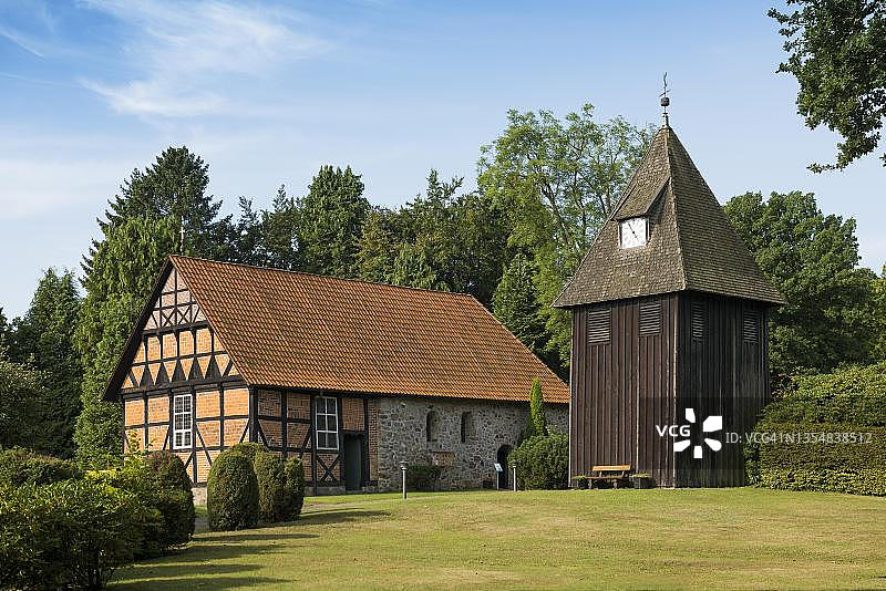 德国下萨克森州吕讷堡石楠自然公园翁德洛圣抹大拉教堂图片素材