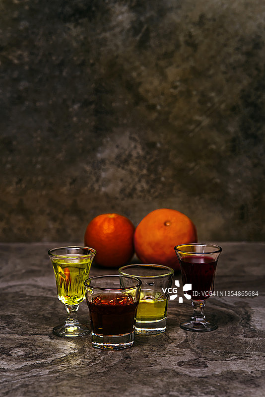 彩色利口酒杯图片素材