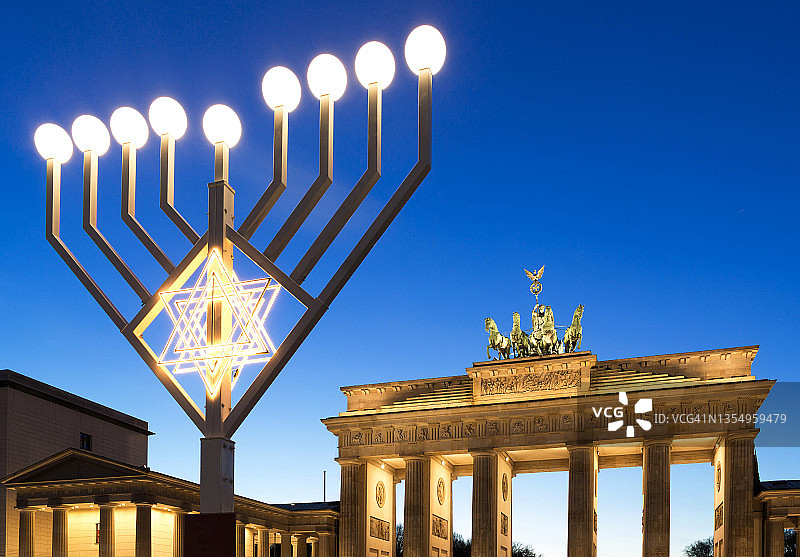 勃兰登堡门的光明节灯光（德国柏林）图片素材