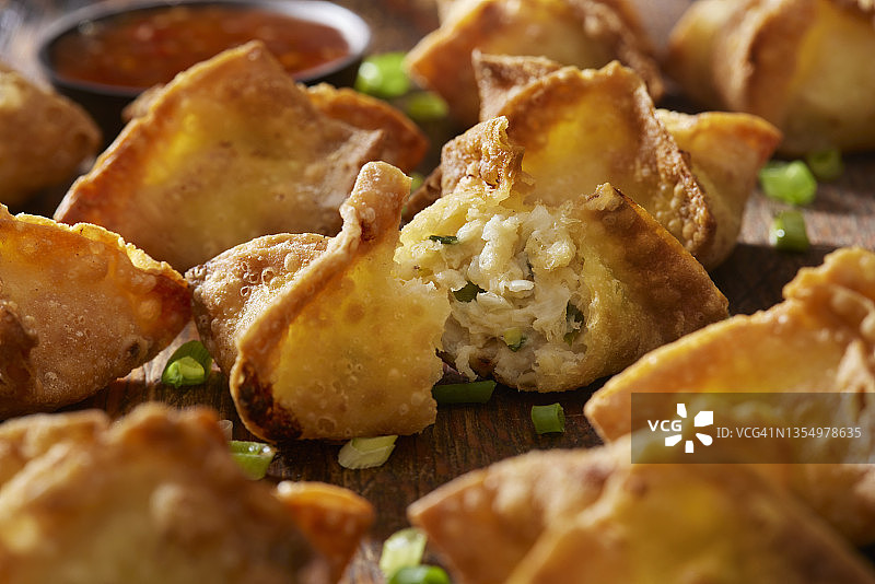 香脆蟹肉云吞图片素材