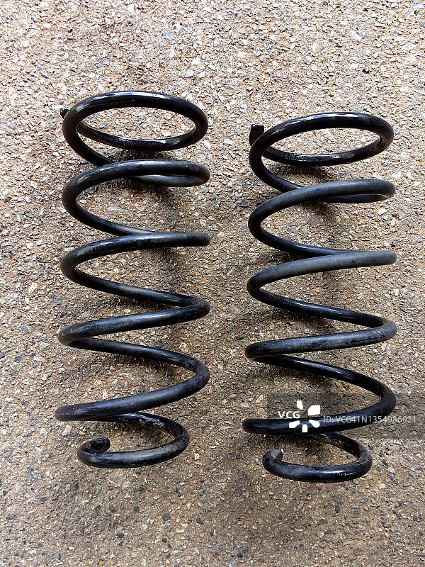 车辆减震器弹簧图片素材